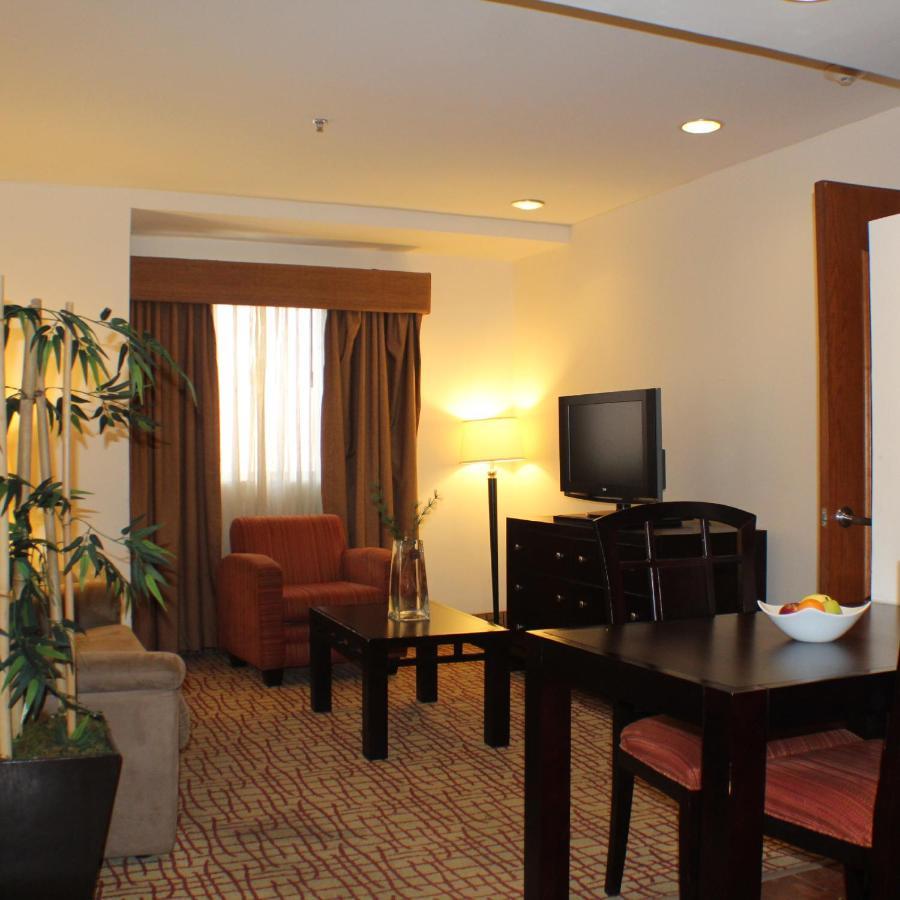 Hotel Wyndham Garden Torreon Tecnologico Extérieur photo
