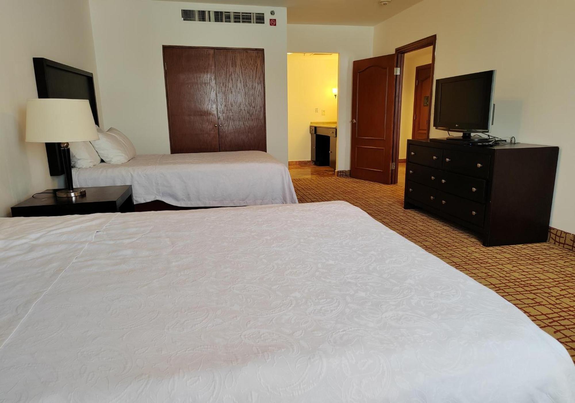 Hotel Wyndham Garden Torreon Tecnologico Extérieur photo