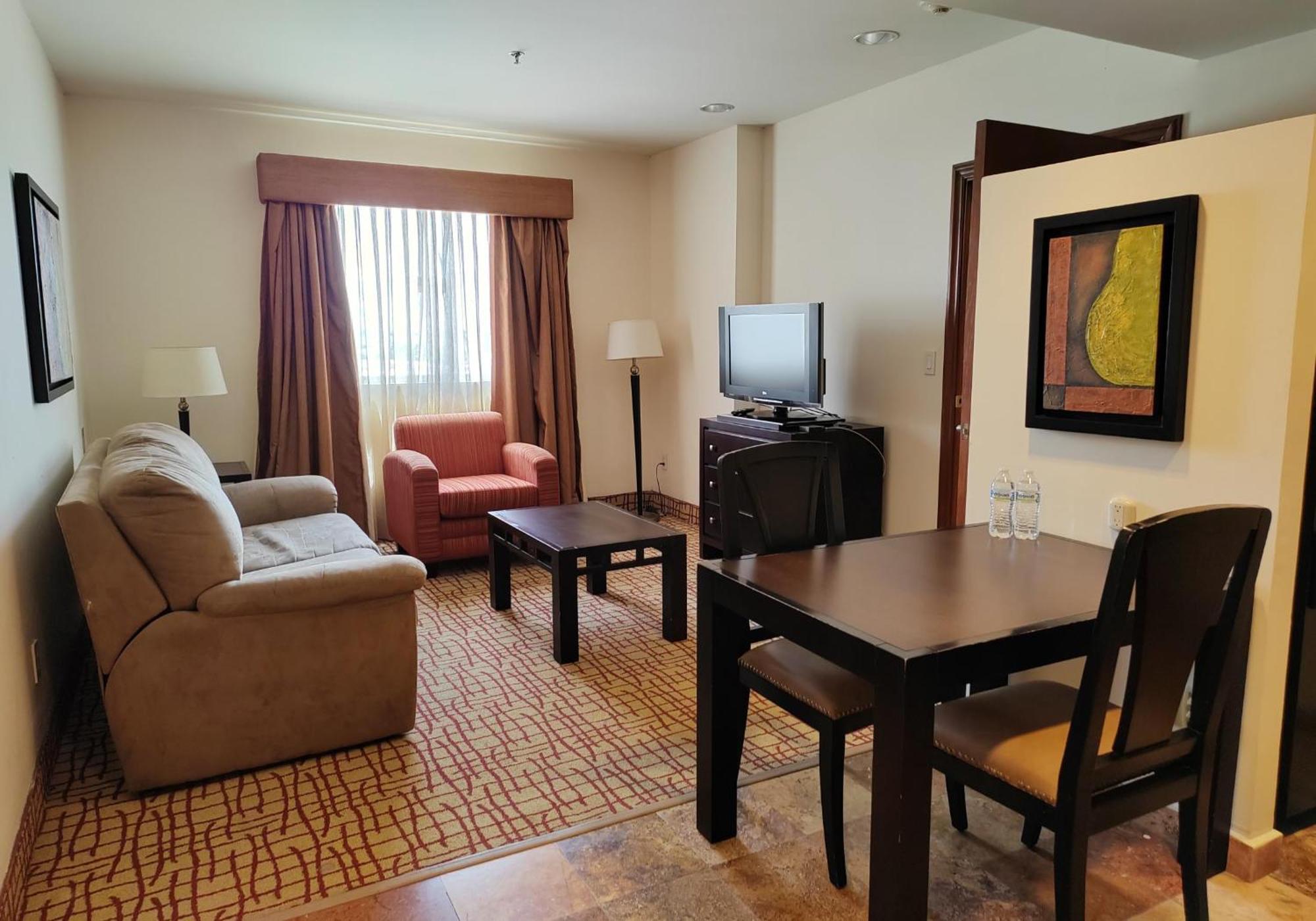 Hotel Wyndham Garden Torreon Tecnologico Extérieur photo