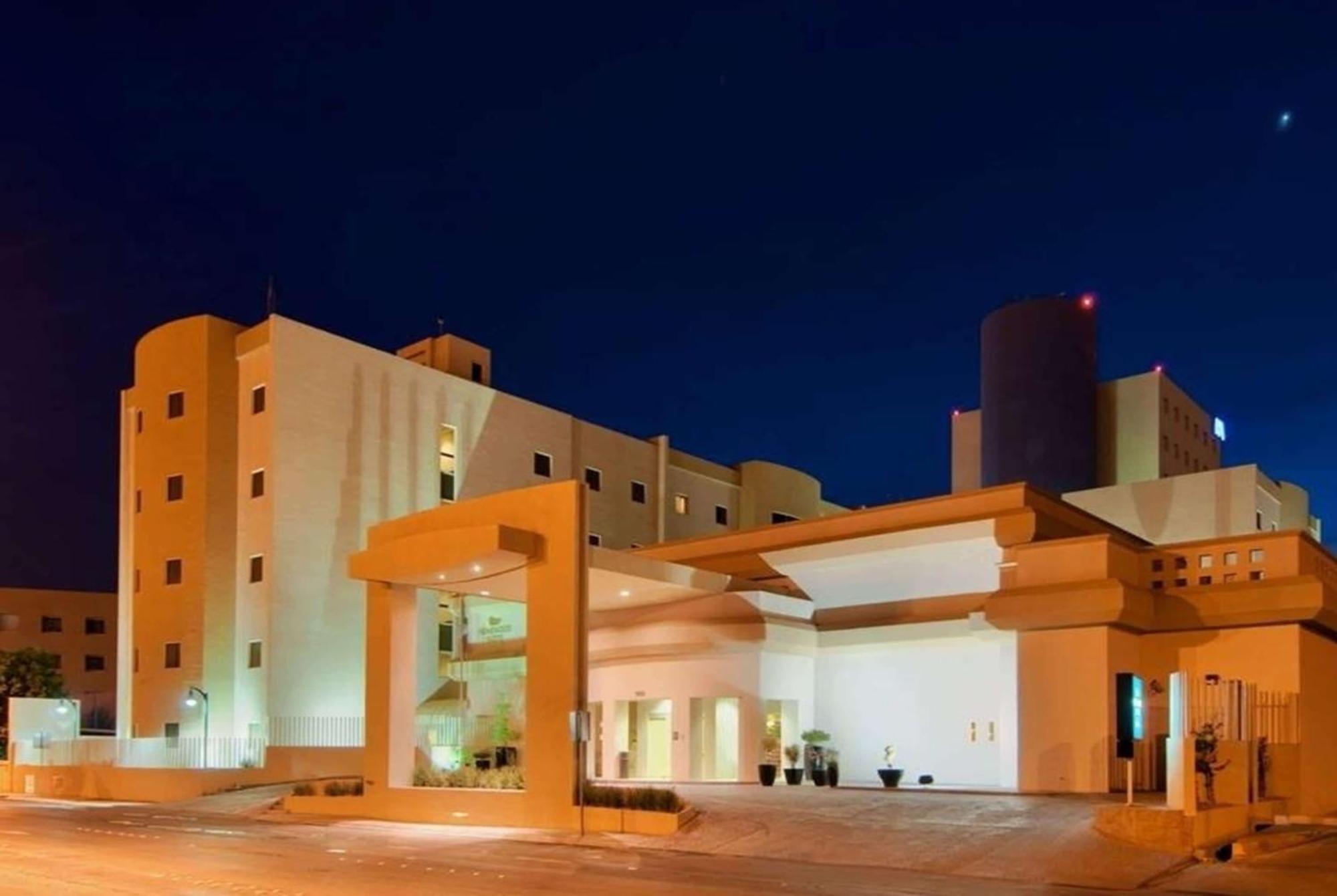 Hotel Wyndham Garden Torreon Tecnologico Extérieur photo